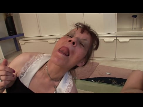 ❤️ To bestemødre og en bestefar har en trekant ️ Porno hos oss ﹏