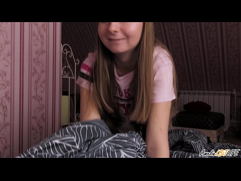 ❤️ Blondie suger BFF's dypt og får sperm i munnen ️ Porno hos oss ﹏