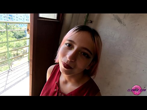 ❤️ Sensuell student suger en fremmed i utmarken - Cum On His Face ️ Porno hos oss ﹏